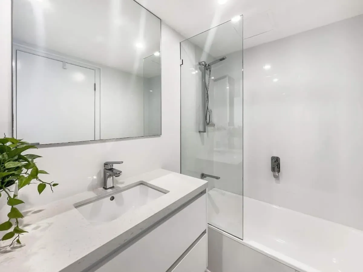 Breathtaking Views - Point Cartwright Bliss Apartment Buddina