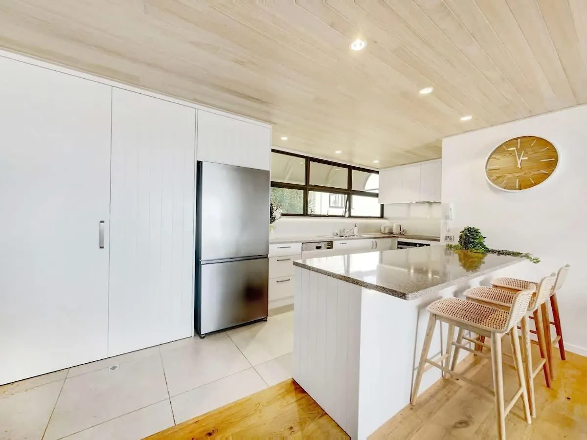 Breathtaking Views - Point Cartwright Bliss Apartment Buddina